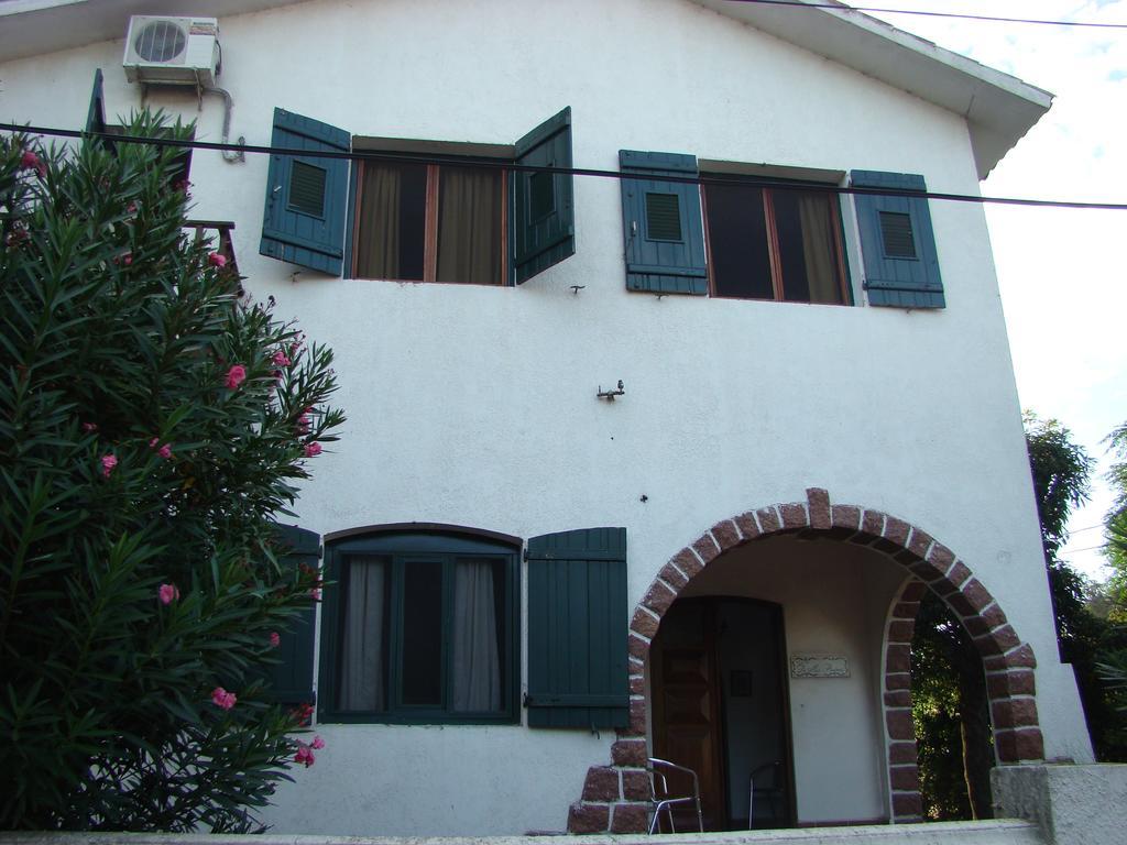 Posada De Mis Padres La Floresta Exterior photo